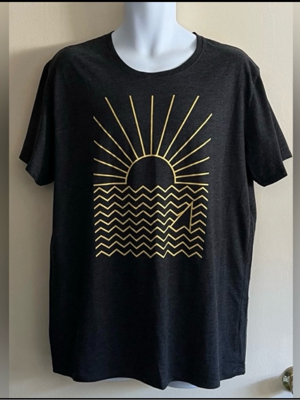 Goodfellow & Co Sunrise T-shirt NWOT